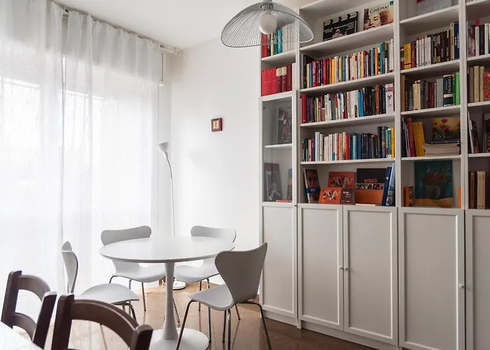 Youhosty - Paul Valery Bis Apartment