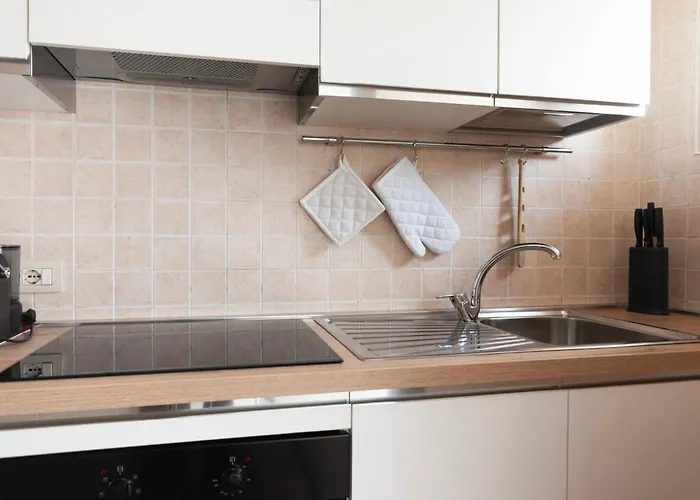 Youhosty - Paul Valery Bis Apartment